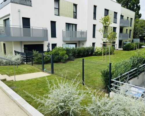 Espaces verts d'une copropriété d'habitation
