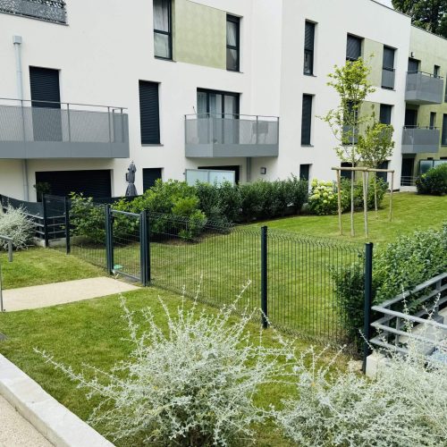 Espaces verts d'une copropriété d'habitation